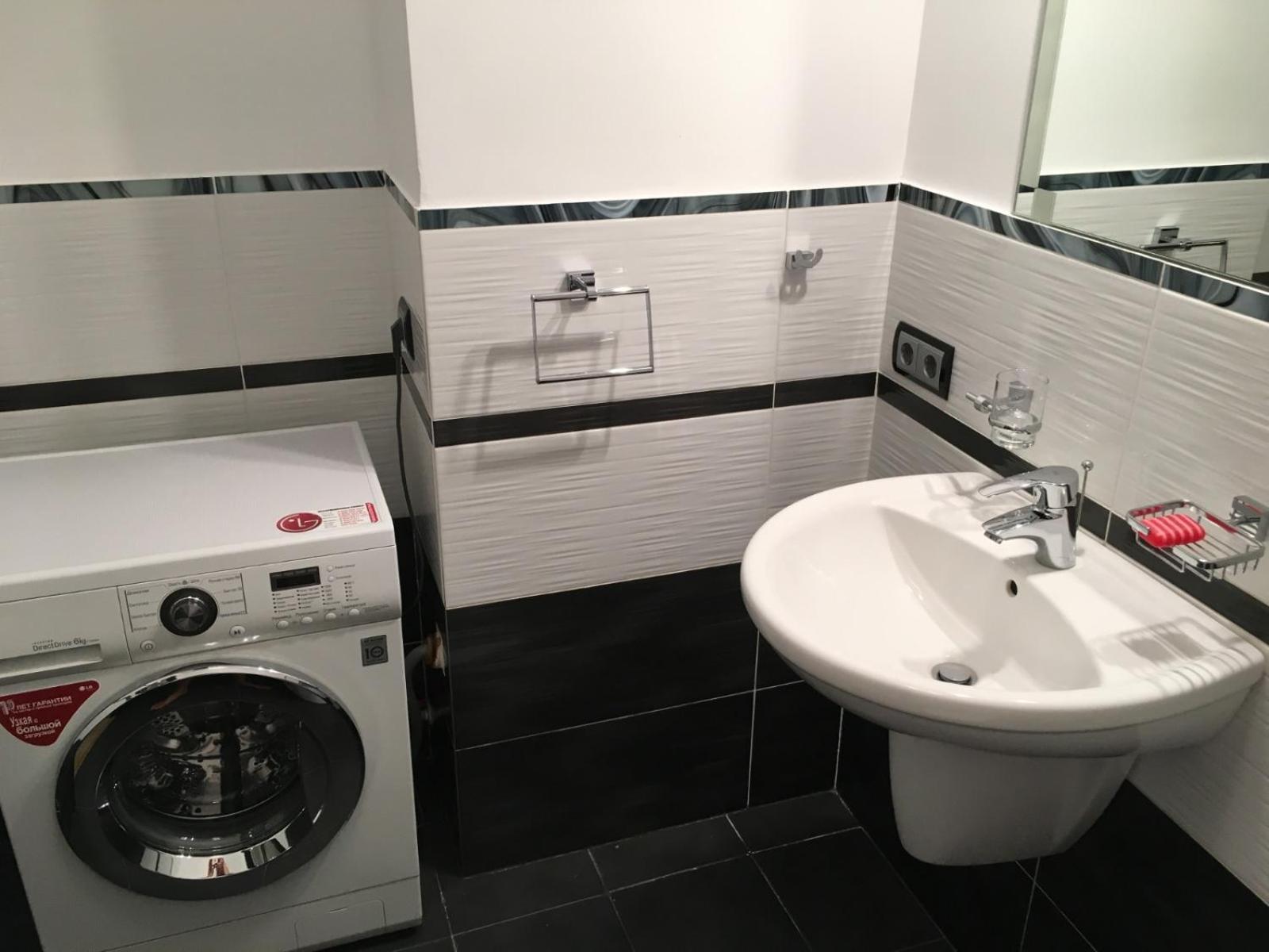 Nurly Tau 3-bedroom With Views Apartment *