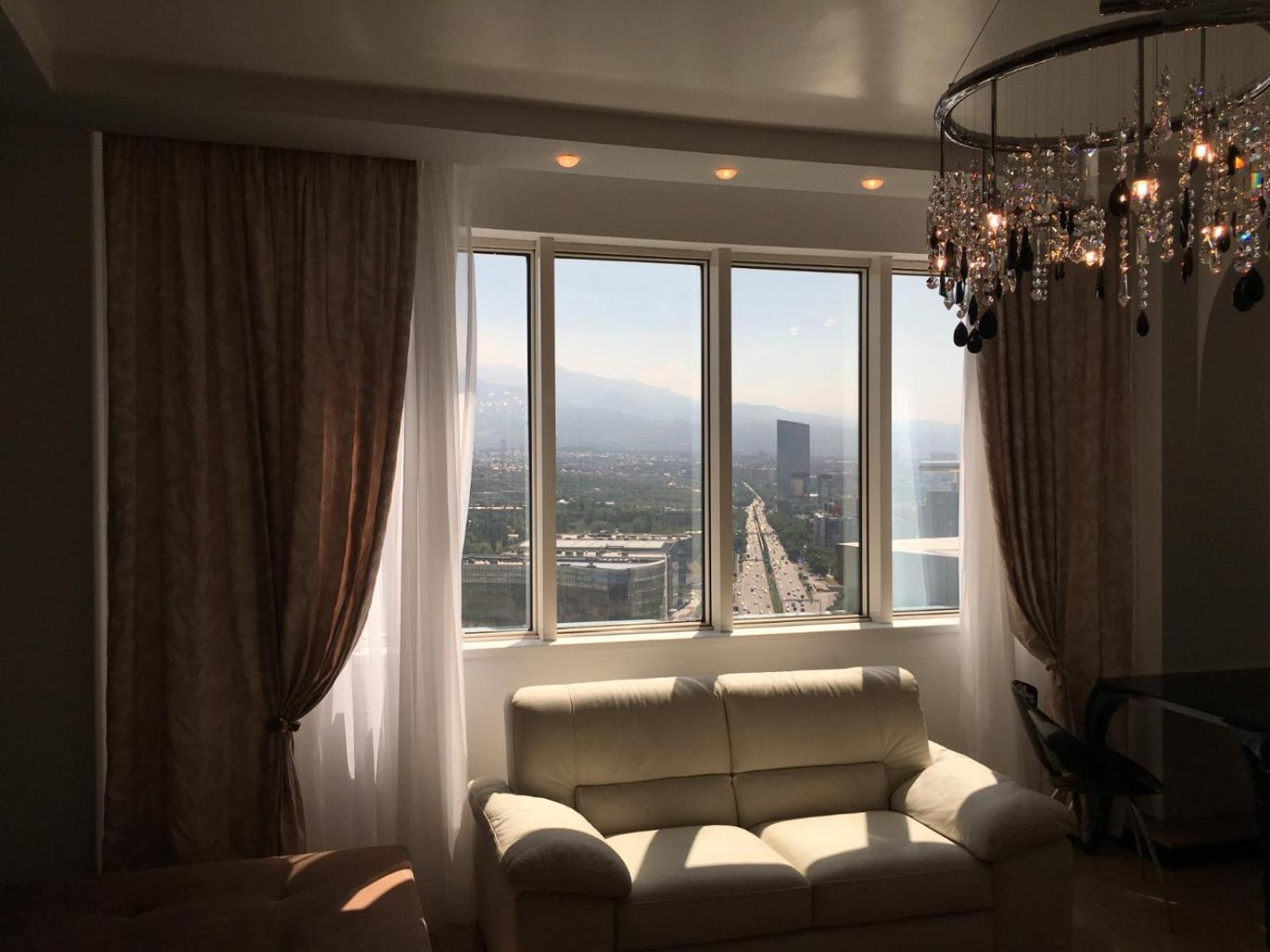 Nurly Tau 3-bedroom With Views Apartment