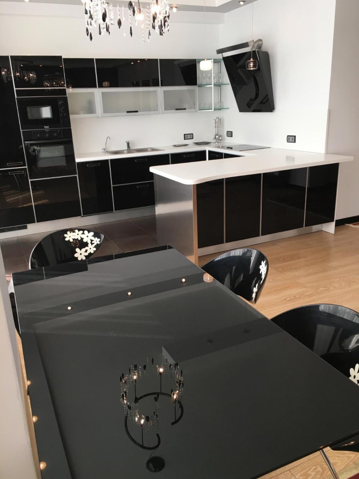 Nurly Tau 3-bedroom With Views
