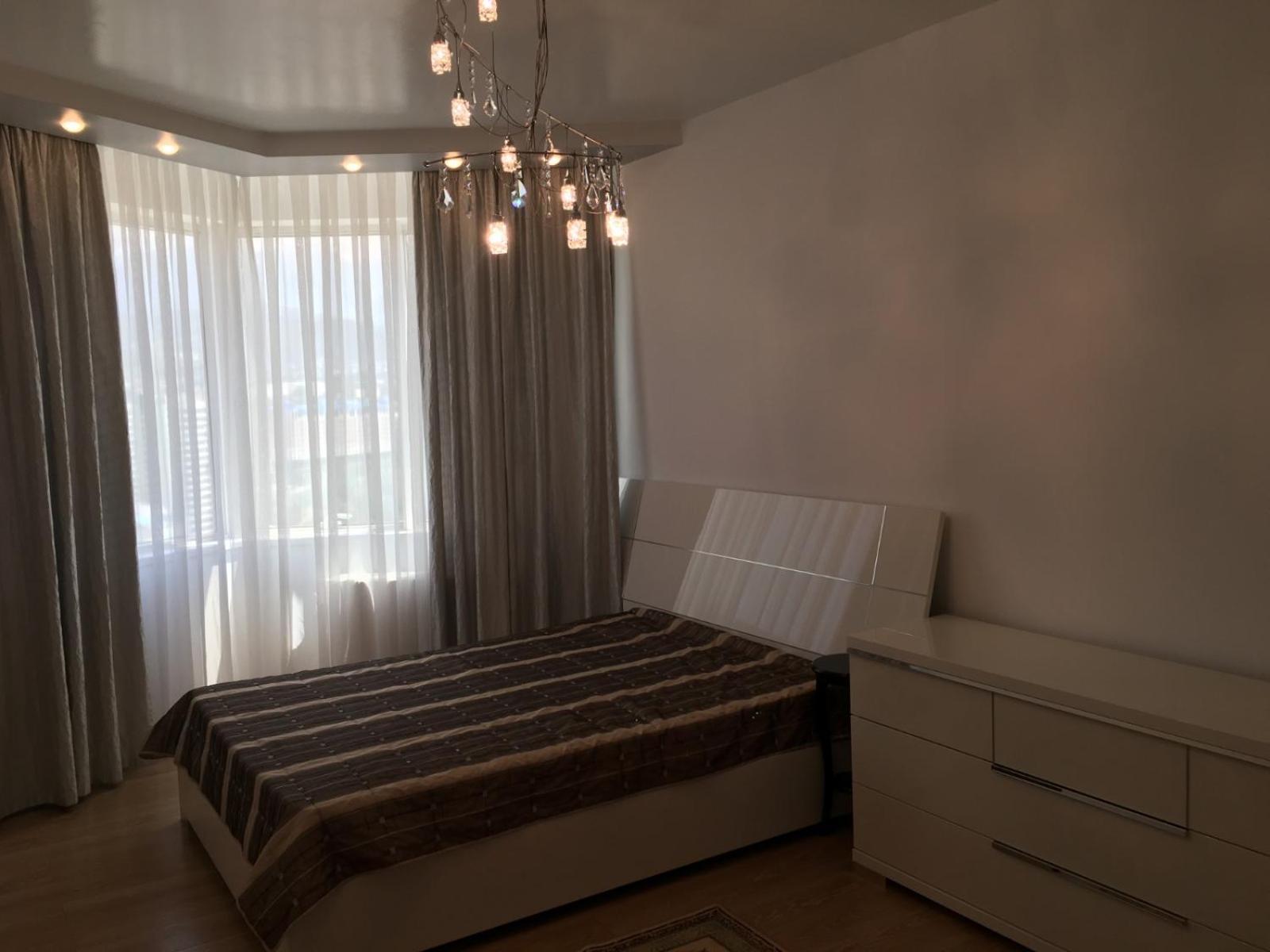 Nurly Tau 3-bedroom With Views Apartment